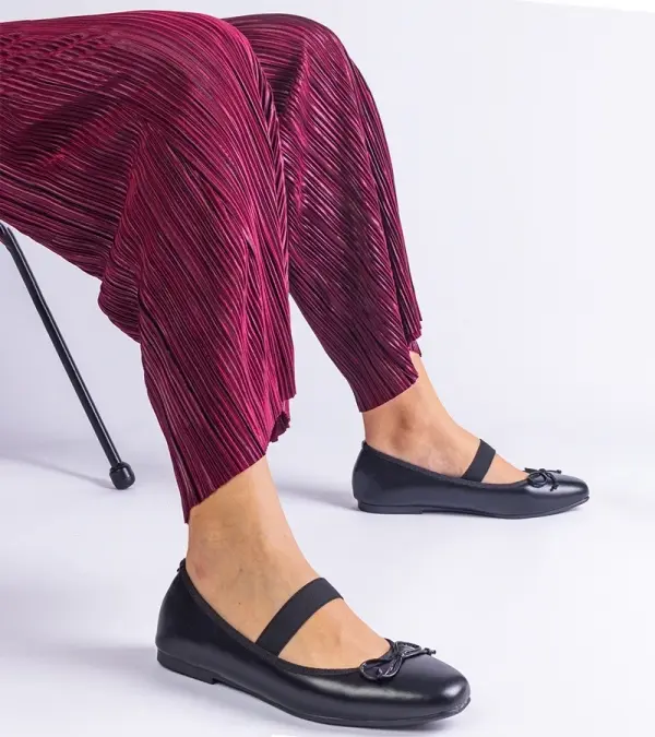 Gemre Gemre Black ballet flats with elastic and decorative bow Newton