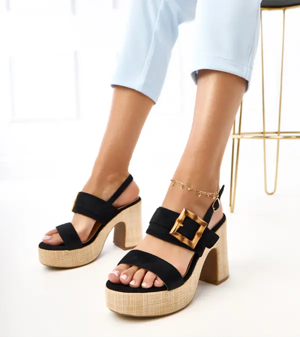 Gemre Gemre Black block heel sandals with a buckle Elevira