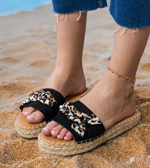 Gemre Gemre Black espadrille flip-flops with a bow Kartis