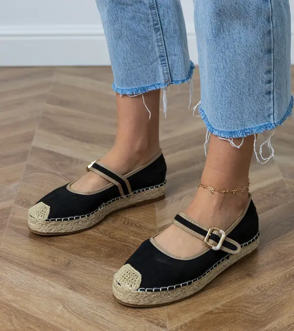 Gemre Gemre Black espadrilles with decorative Pilata buckle