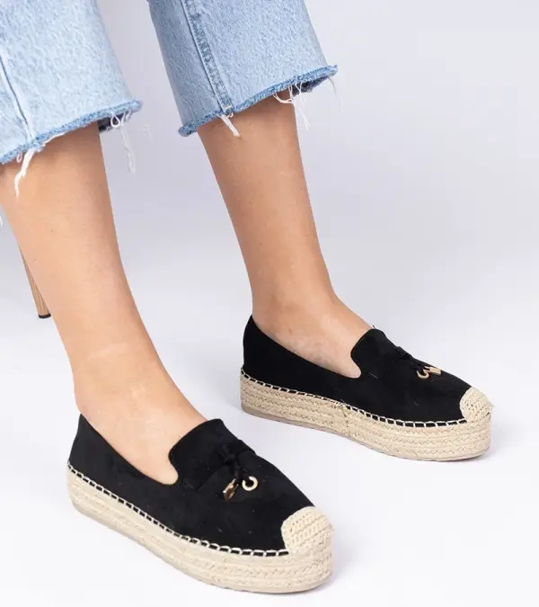 Gemre Gemre Black espadrilles with thick sole Elviola