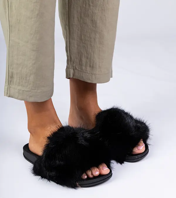 Gemre Gemre Black Fur Slides Manny