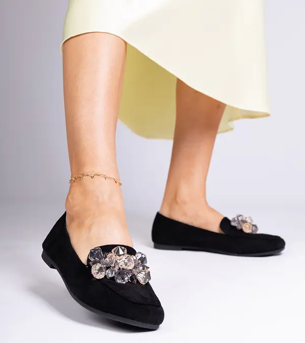 Gemre Gemre Black moccasins decorated with Saredo crystals