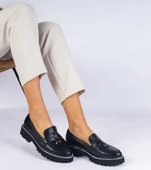 Gemre Gemre Black thick-soled moccasins decorated with rhinestones Linsol