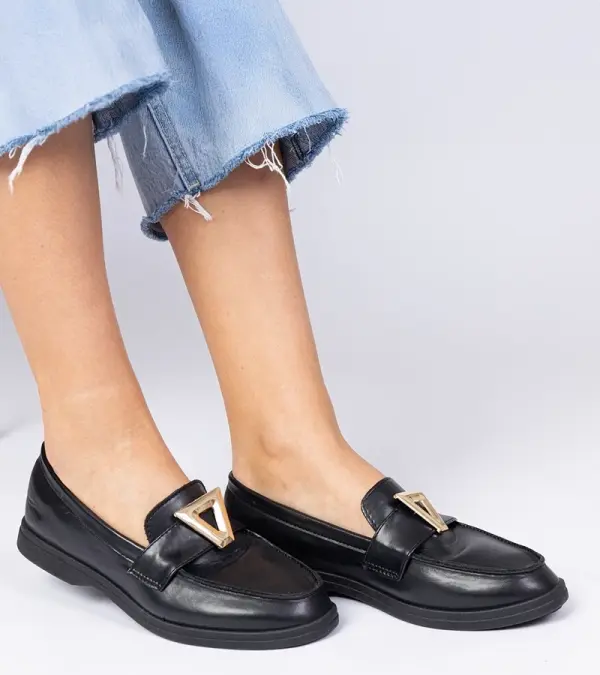 Gemre Gemre Black women's loafers with elegant embellishment Viletta