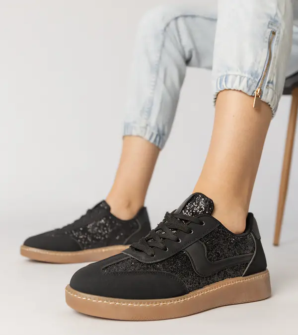 Gemre Gemre Black women's sneakers decorated with glitter Likana