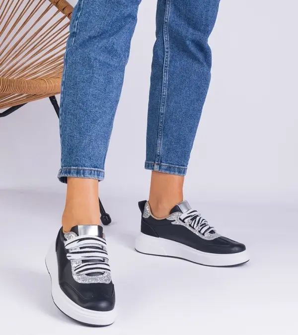 Gemre Gemre Black women's sneakers embellished with glitter Kasabella