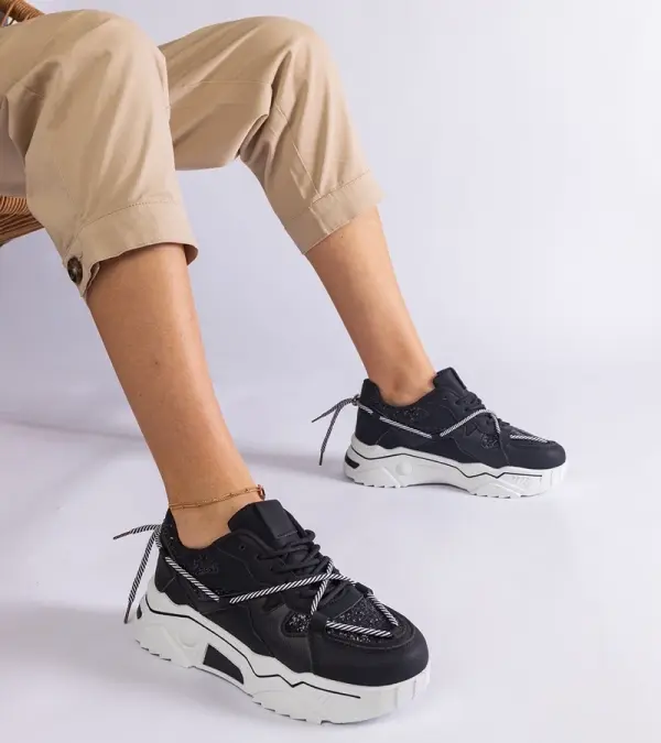 Gemre Gemre Black women's sneakers with glitter Agar