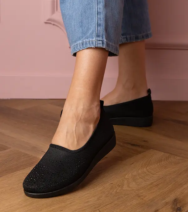 Gemre Gemre Black women's sneakers with rhinestones Luizet