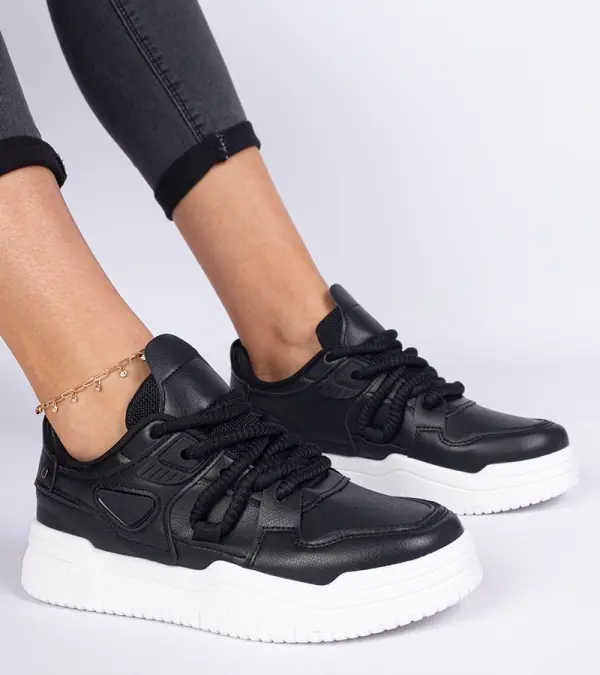 Gemre Gemre Black women's sneakers with thick laces Kayota