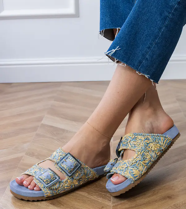 Gemre Gemre Blue crochet flip-flops with buckles on straps Firada