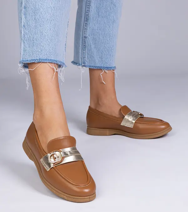 Gemre Gemre Brown faux leather moccasins with rhinestones Berita