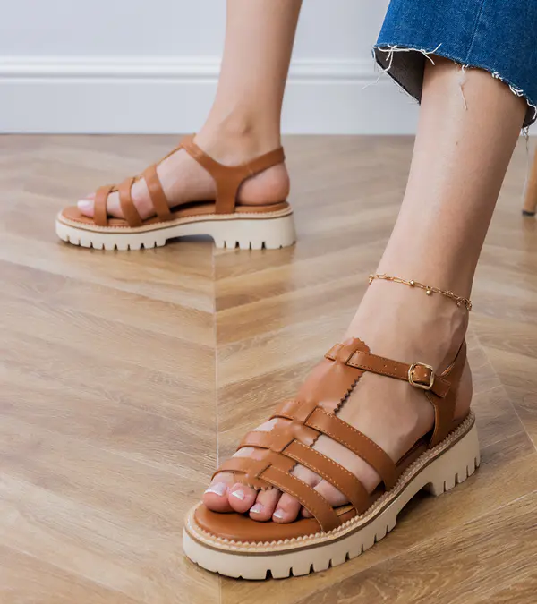 Gemre Gemre Brown gladiator sandals with buckle Dunara