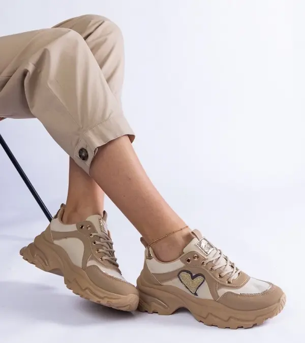 Gemre Gemre Brown platform sneakers with a heart by Martinez