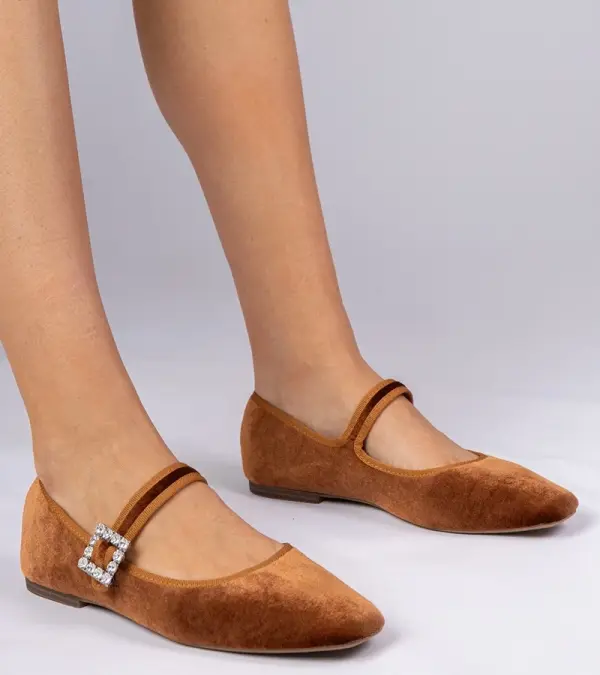 Gemre Gemre Brown women's suede ballet flats with a buckle Kvitta