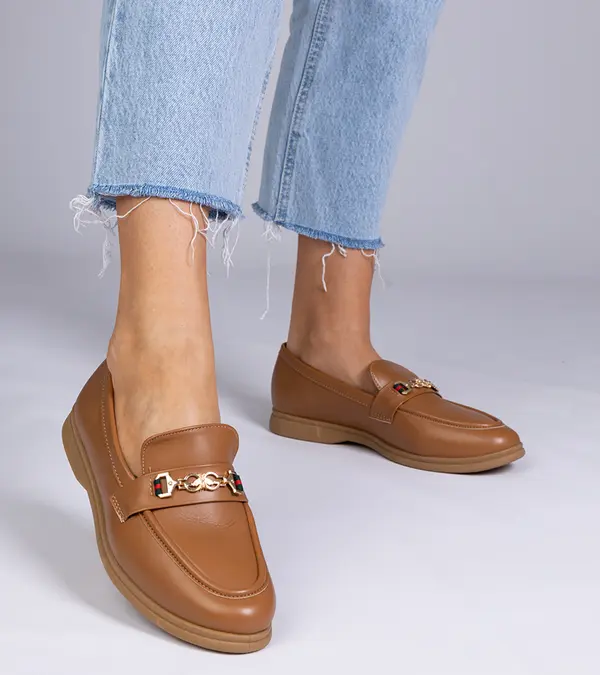 Gemre Gemre Dark brown loafers with a gold decoration Feola