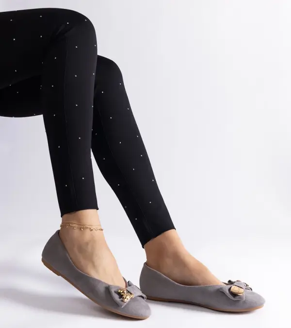 Gemre Gemre Gray ballet flats adorned with a bow and brooch Esdras