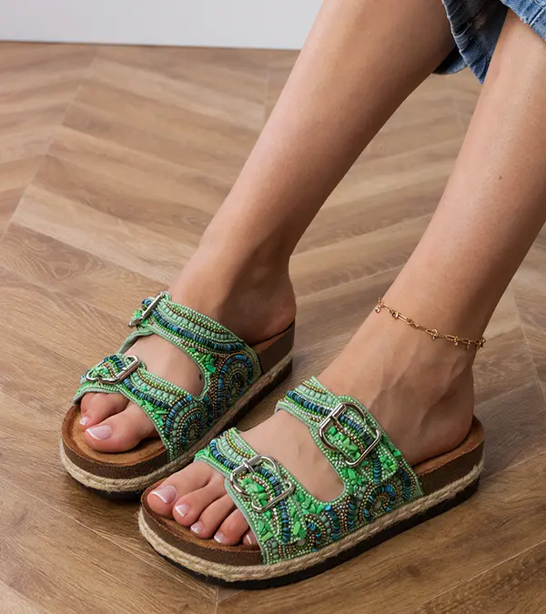 Gemre Gemre Green ethnic flip-flops with buckles on straps Zebrina