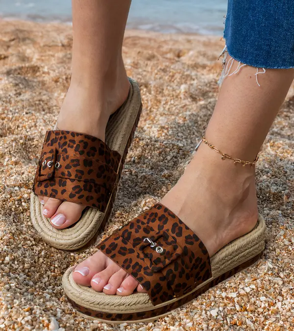 Gemre Gemre Leopard platform slides with decorative buckle Lunda