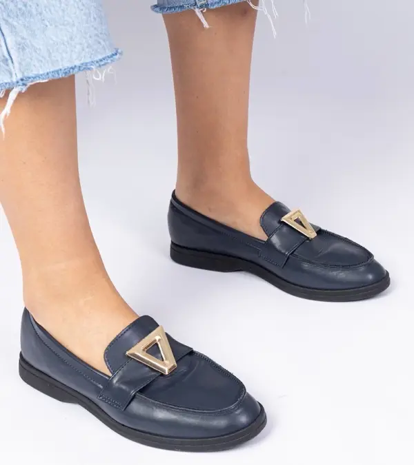 Gemre Gemre Navy blue women's loafers with elegant embellishment Viletta