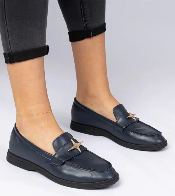 Gemre Gemre Navy blue women's loafers with gold decoration Senna