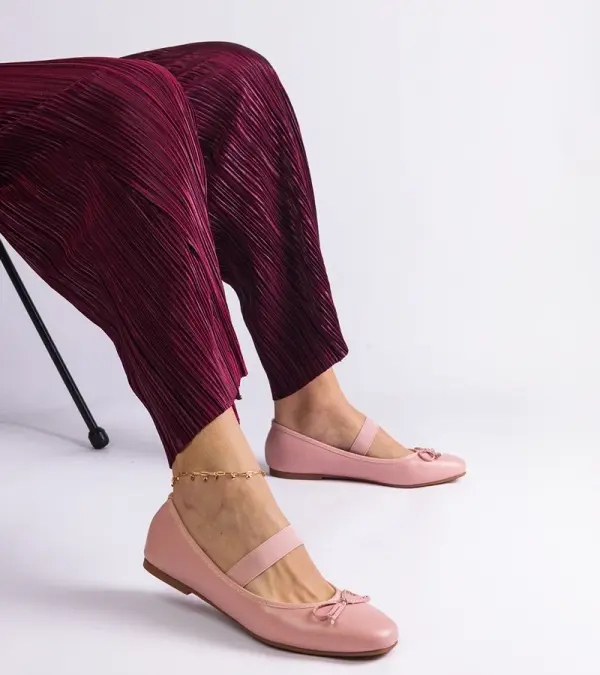 Gemre Gemre Pink ballet flats with an elastic band and decorative bow Newton