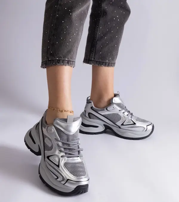 Gemre Gemre Silver sneakers on a chunky sole Adoma