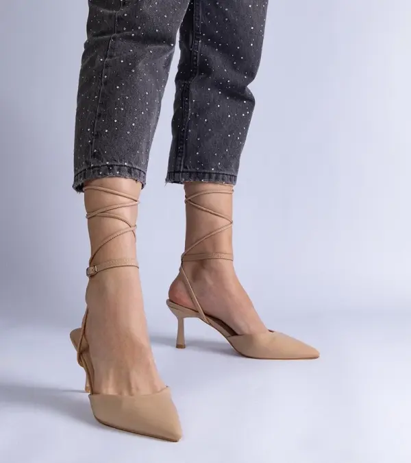 Gemre Gemre Viktoriada beige slingback stilettos with ankle tie