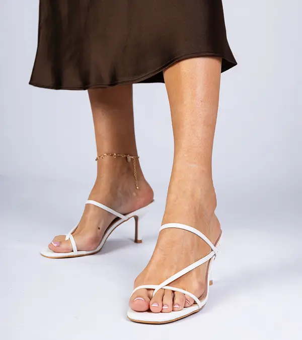 D/CEO Gemre White elegant heeled mules Kapilon