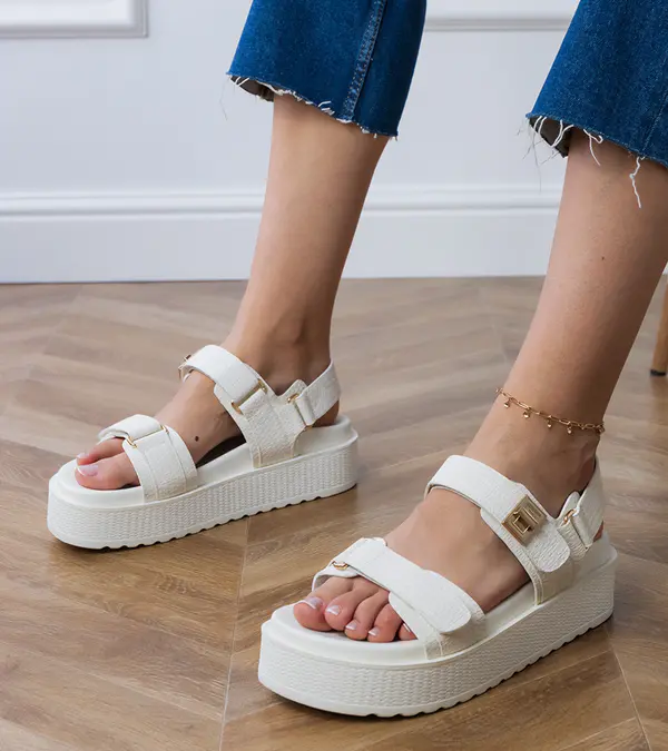 Gemre Gemre White platform sandals with Velcro straps Areka