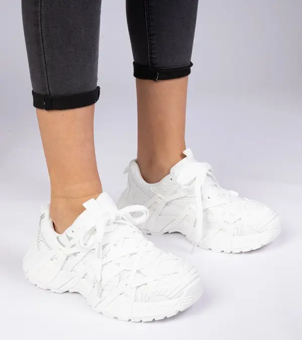 Gemre Gemre White sneakers on a chunky sole Telda