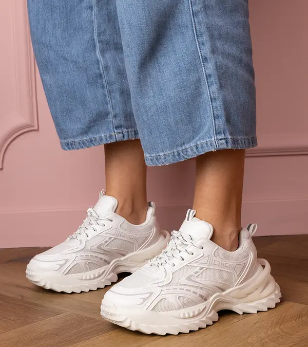 Gemre Gemre White sporty sneakers with thick soles Lirana
