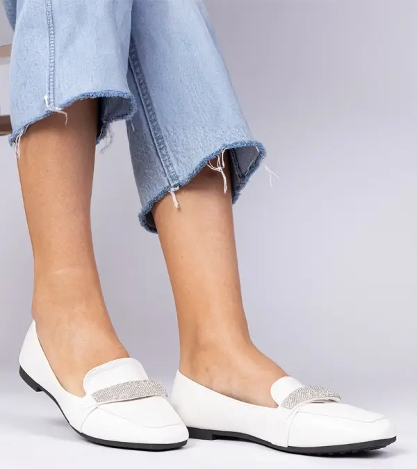 Gemre Gemre White women's loafers with rhinestones Kaletta