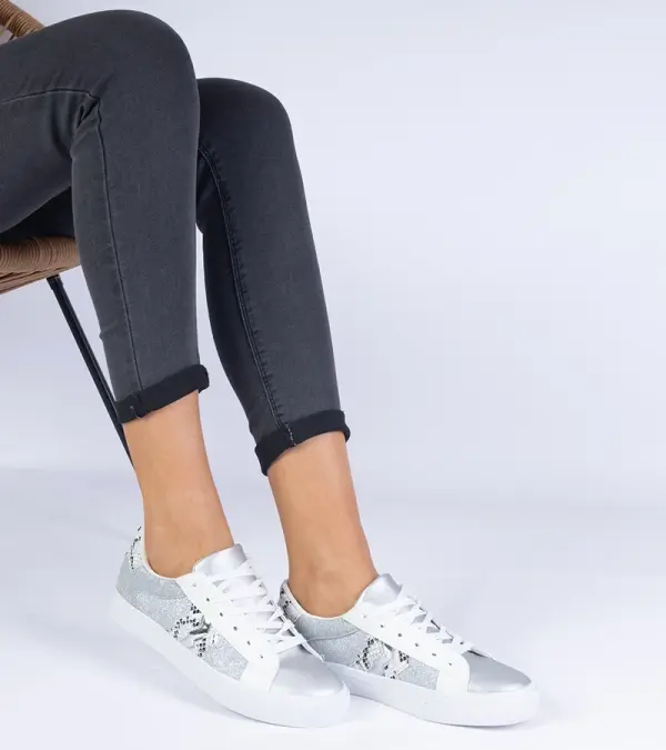 Gemre Gemre Women's Silver Sneakers with Animal Motif Walorin