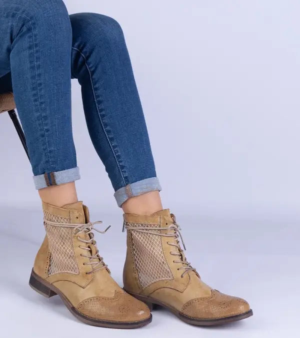 Gemre Gemre Yellow lacy flat ankle boots Reeves