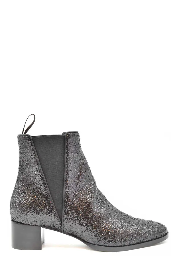 Giuseppe Zanotti Gležnarji Giuseppe Zanotti
