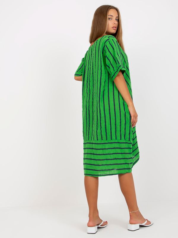 Fashionhunters Green oversize midi dress with short sleeves