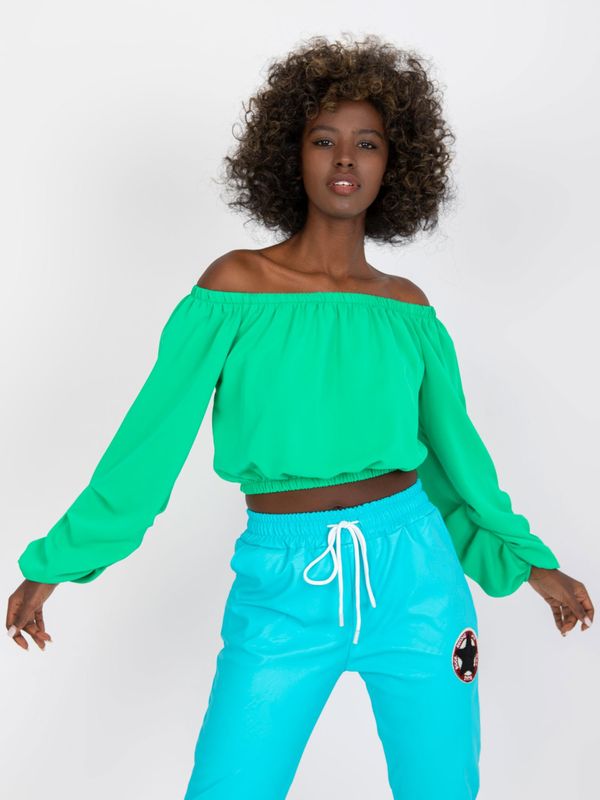 Fashionhunters Green, short blouse loose cut with Spanish Nineli neckline