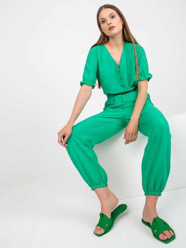 Fashionhunters Green summer jumpsuit with short sleeves RUE PARIS