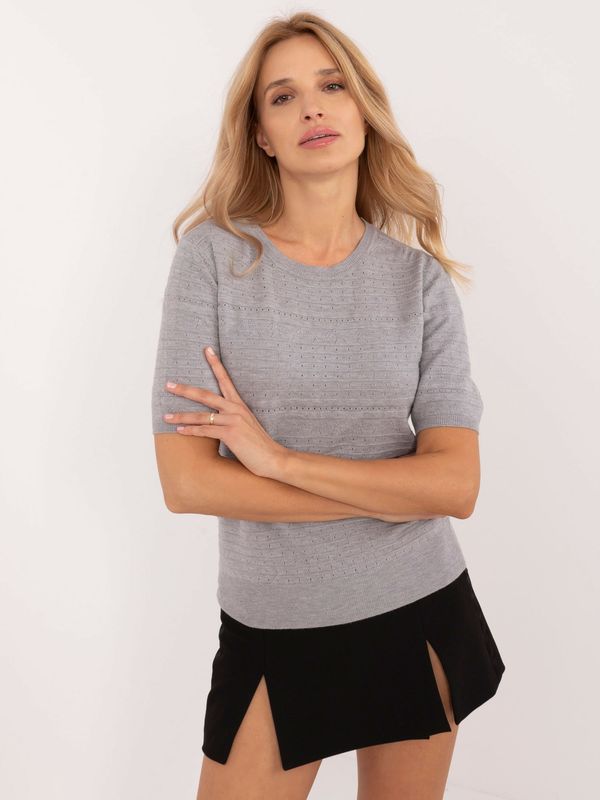 Fashionhunters Grey classic sweater with a round neckline