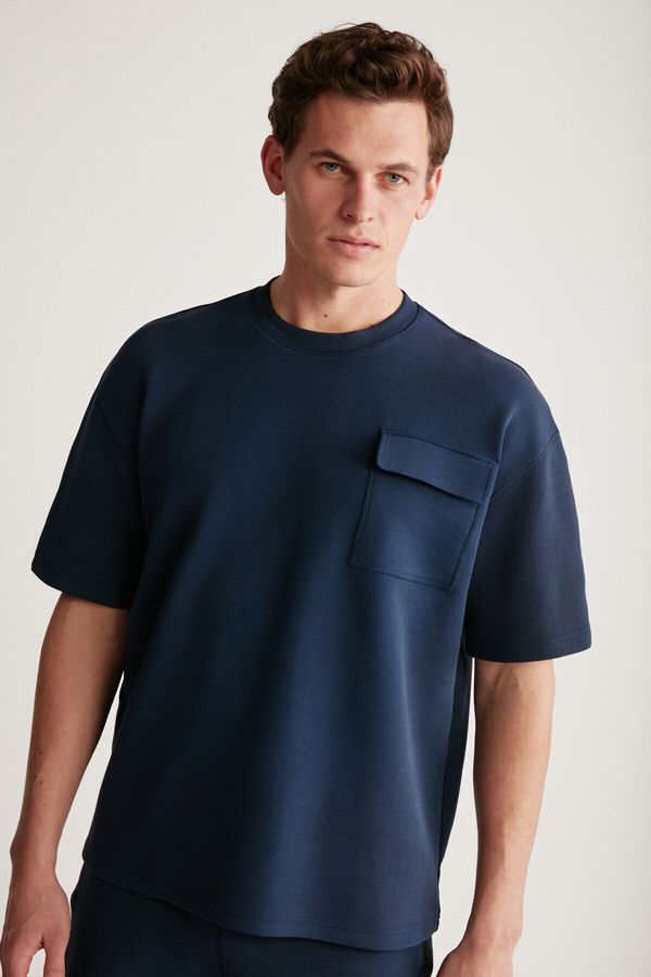 GRIMELANGE GRIMELANGE Artur Men's Pockets Navy Blue T-shirt with Thick Special Textured Fabric