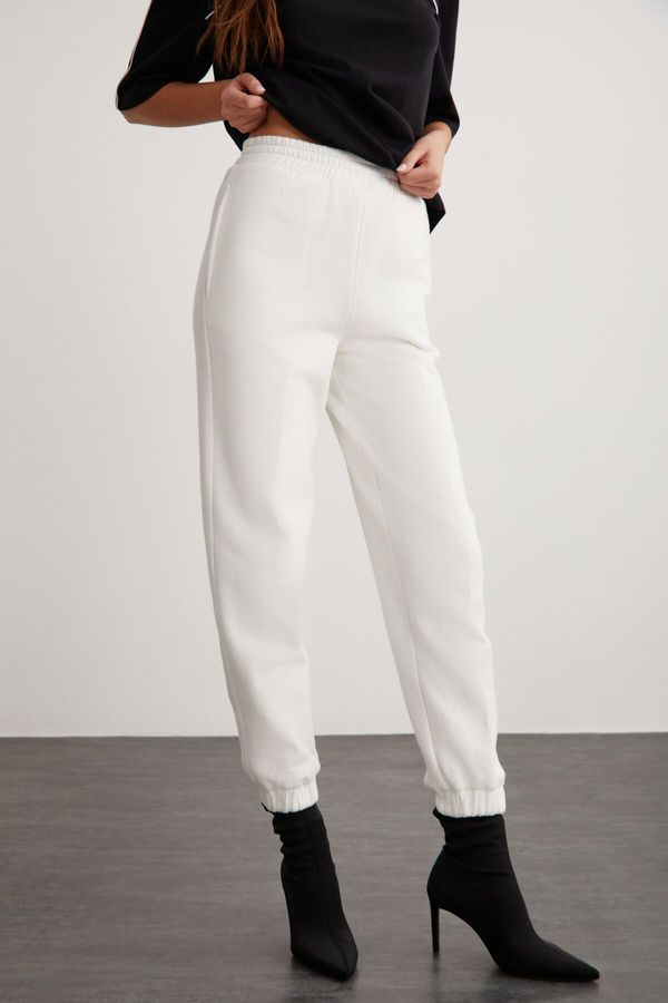 GRIMELANGE GRIMELANGE Elısa Women's Relaxed Fit White Sweatpants with Elastic Waist and Legs