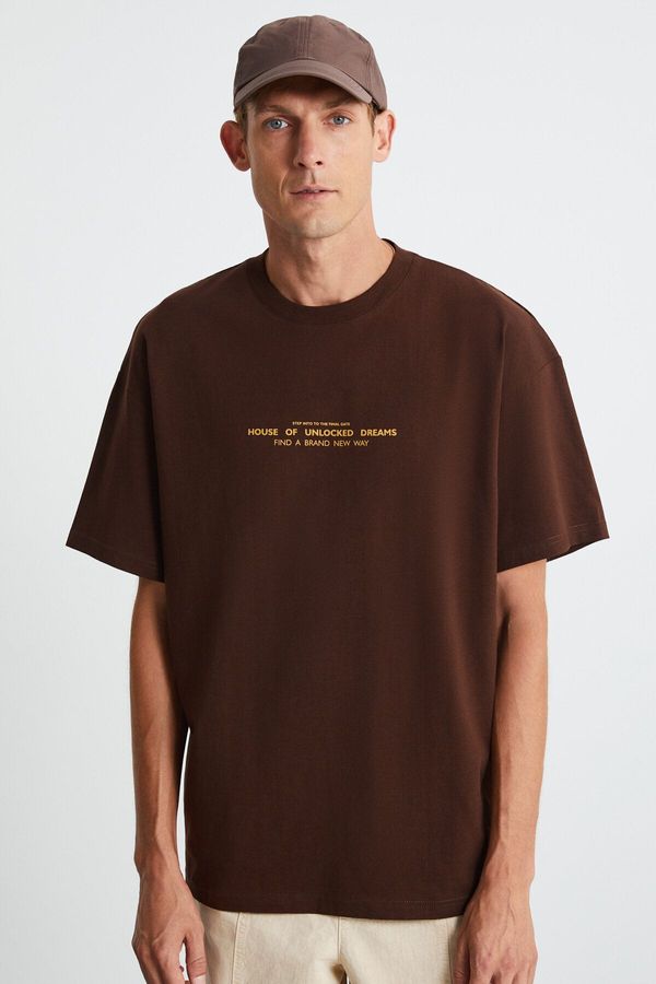 GRIMELANGE GRIMELANGE Frank Men's Thick Textured Print Detail Oversize & 100 Organic Cotton Brown T-shirt