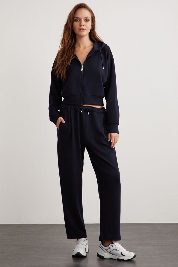 GRIMELANGE GRIMELANGE Gıada Women's Elastic Waist, Side Pockets, Short Comfortable Legs, Navy Blue Sweatpants