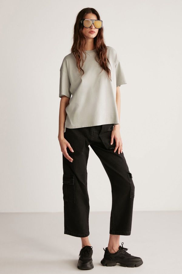 GRIMELANGE GRIMELANGE Jemmy Women's 100% Organic Cotton Relaxed Fit Slit Round Neck Light Gray T-shirt