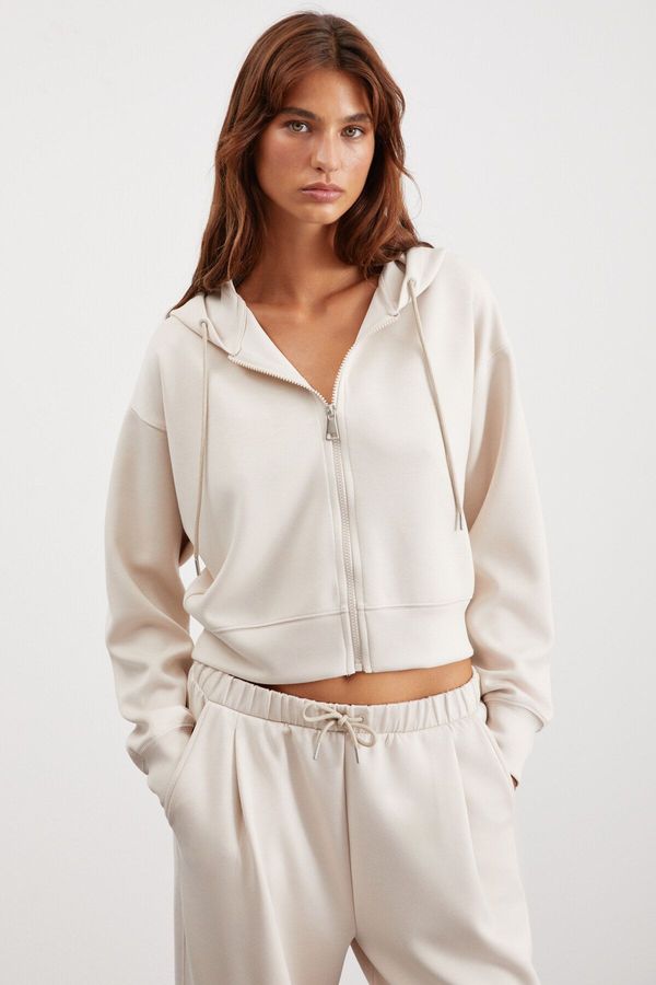 GRIMELANGE GRIMELANGE Jill Women's Relaxed Fit Comfortable Pattern Hooded Zippered Premium Fabric Knitted Crop Vanilla Sweatshirt