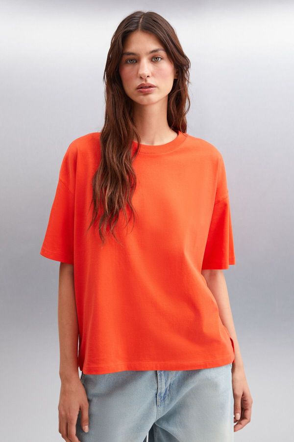 GRIMELANGE GRIMELANGE Jimmy Woman 100% Organic Cotton Relaxed Fit Slit Round Neck Red T-shirt