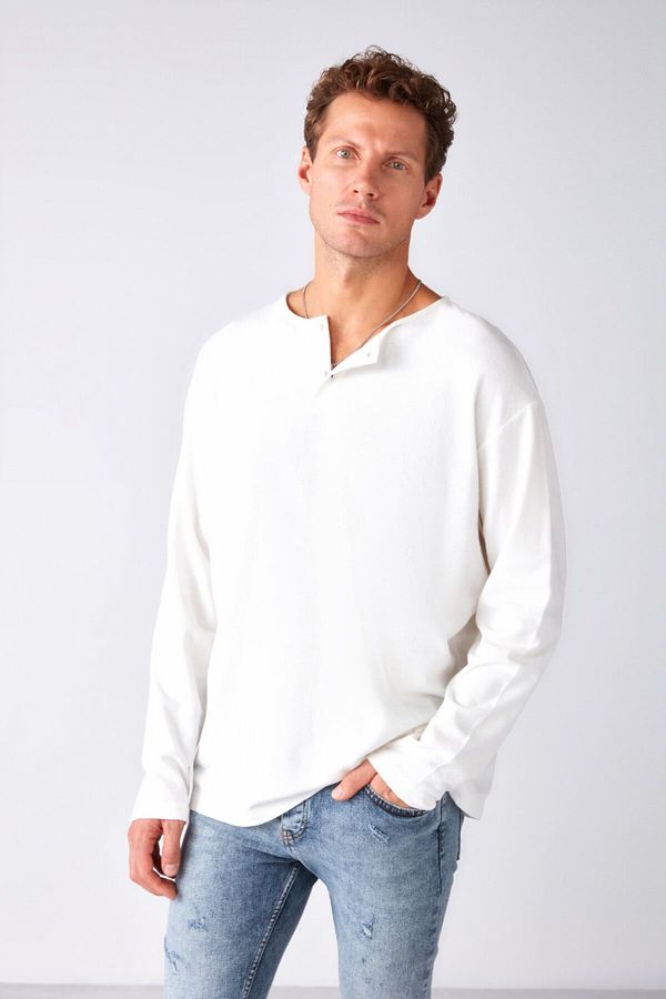GRIMELANGE GRIMELANGE Lorenzo Men's Special Rustic Textured 100% Organic Cotton Button Detailed Regular Ecru Sweatshir