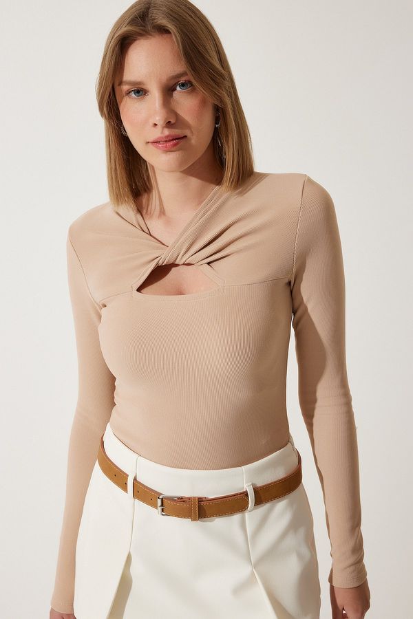 Happiness İstanbul Happiness İstanbul Women's Biscuit Cut Out Detailed Ribbed Knitted Blouse