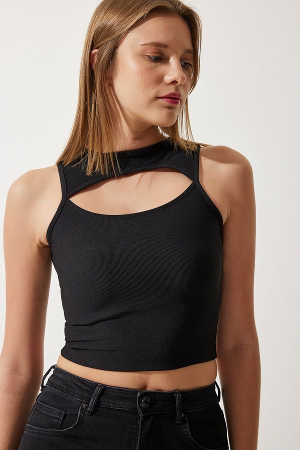 Happiness İstanbul Happiness İstanbul Women's Black Cut Out Detail Ribbed Crop Knitted Blouse